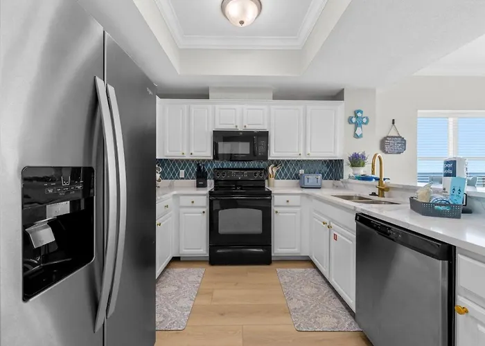 Apartment Crystal Shores West 501 By Youngs Suncoast *