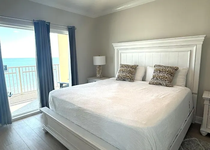 Apartment Crystal Shores West 501 By Youngs Suncoast *