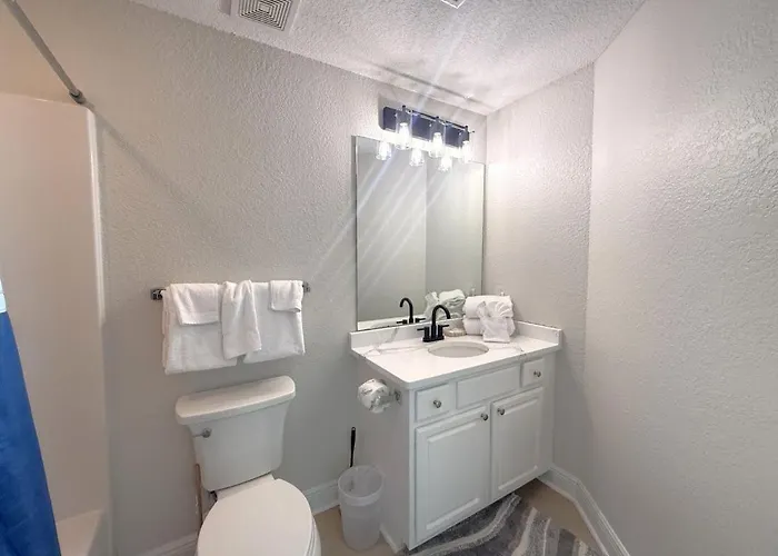 Apartment Crystal Shores West 501 By Youngs Suncoast