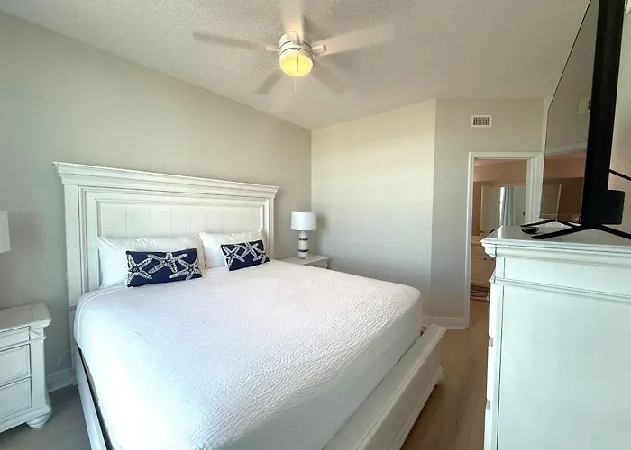 Apartment Crystal Shores West 501 By Youngs Suncoast